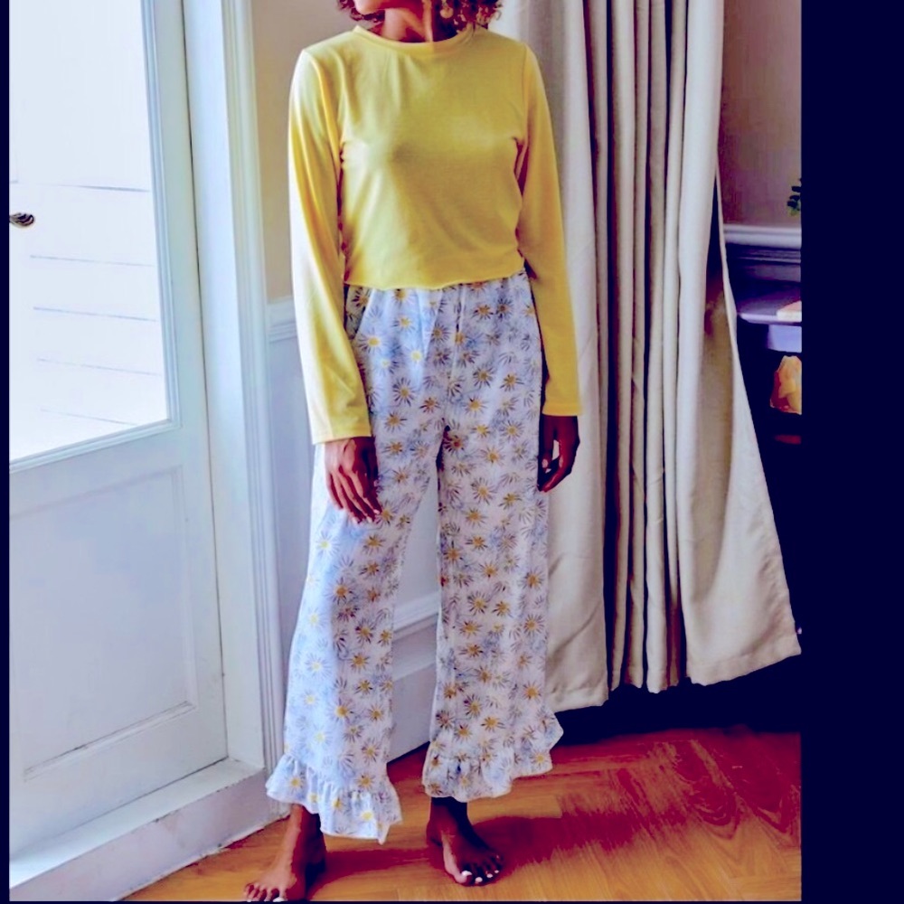 🌻Yellow Long Sleeve Soft Top & Ruffle Trim 🌻 Pants Pajama Nightwear 2pc Outfit